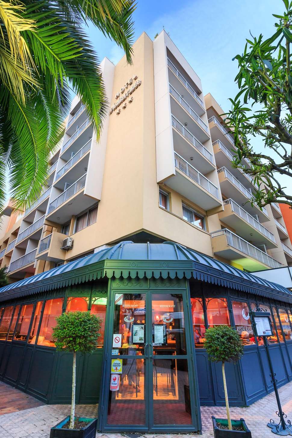 Ein Foto Hotel Mediterranee