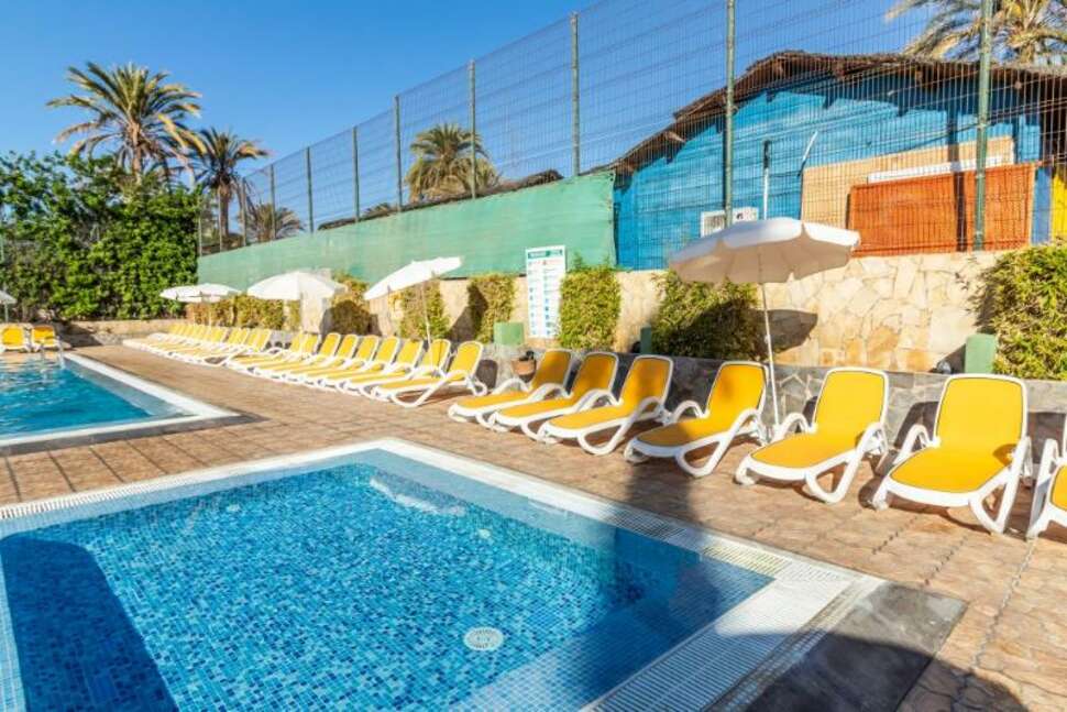 Ein Foto vom Pool im Bungalows Rebecca Park