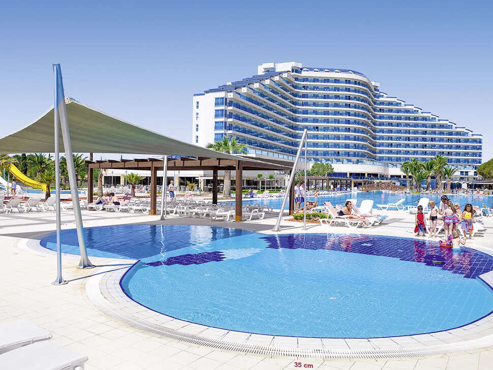 Een foto van het zwembad bij Venosa Beach Resort & Spa