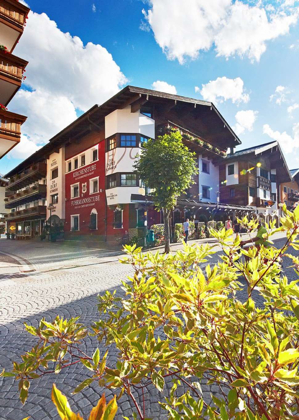 Een foto van de buitenkant van Hotel Zur Dorfschmiede