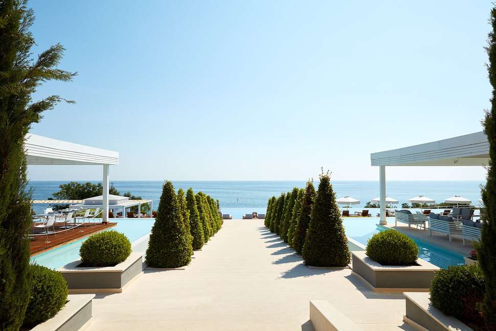 Een foto van het zwembad bij Cavo Olympo Luxury Hotel & Spa