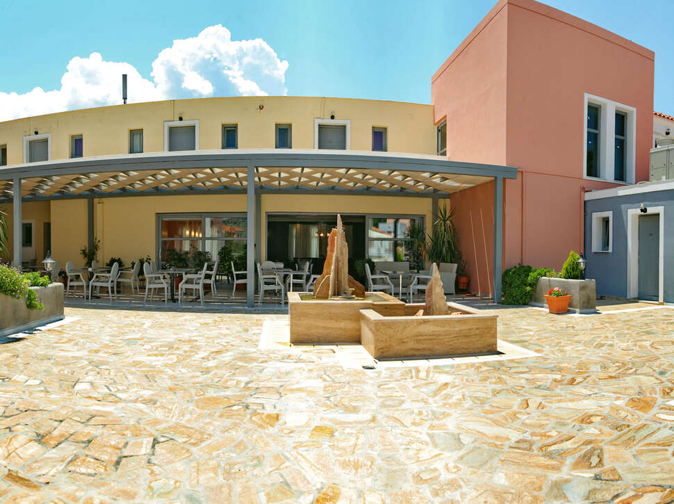 Een foto van Hotel Theofilos Superior