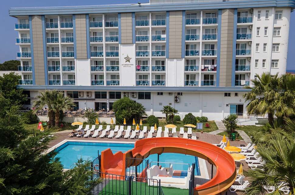 Een foto van het zwembad bij The Gap Hotel Kusadasi