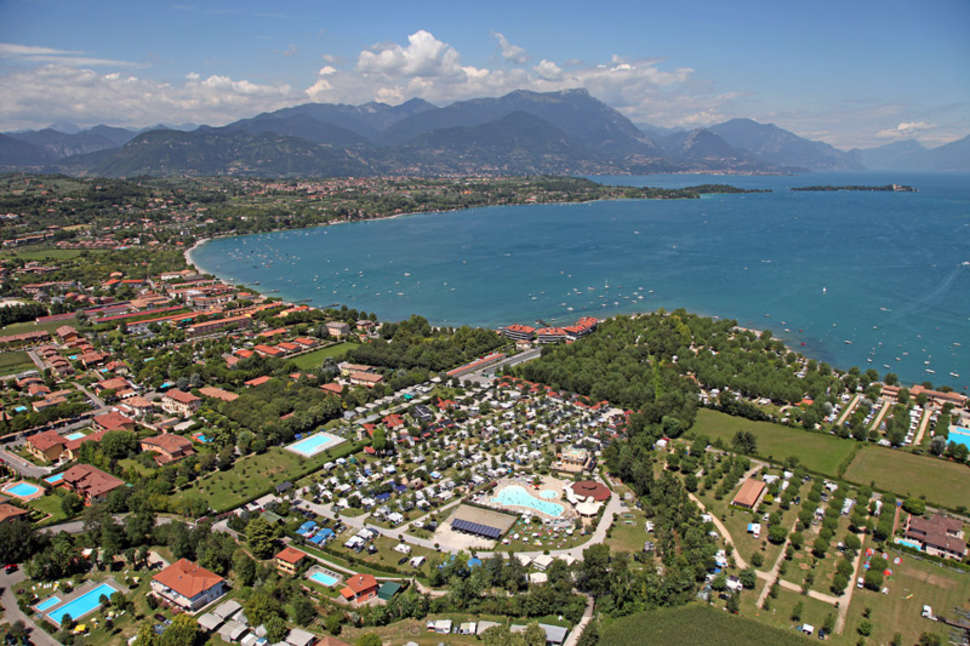 Een foto van de buitenkant van Camping Baia Verde