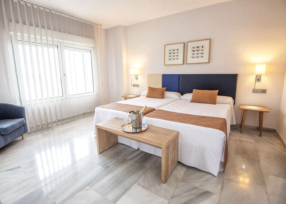 Een foto van First Flatotel International