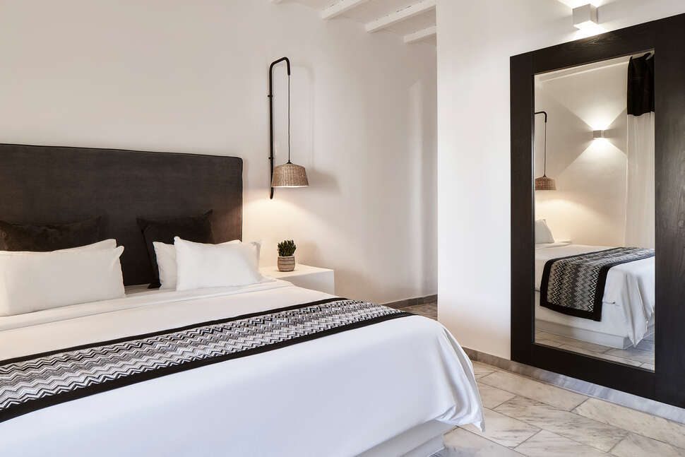 Een foto van Mr & Mrs White Mykonos
