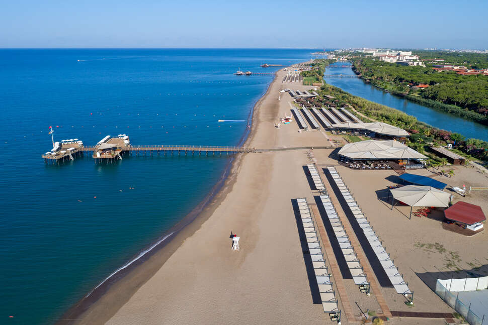 Een foto van het strand bij Xanadu Resort Hotel