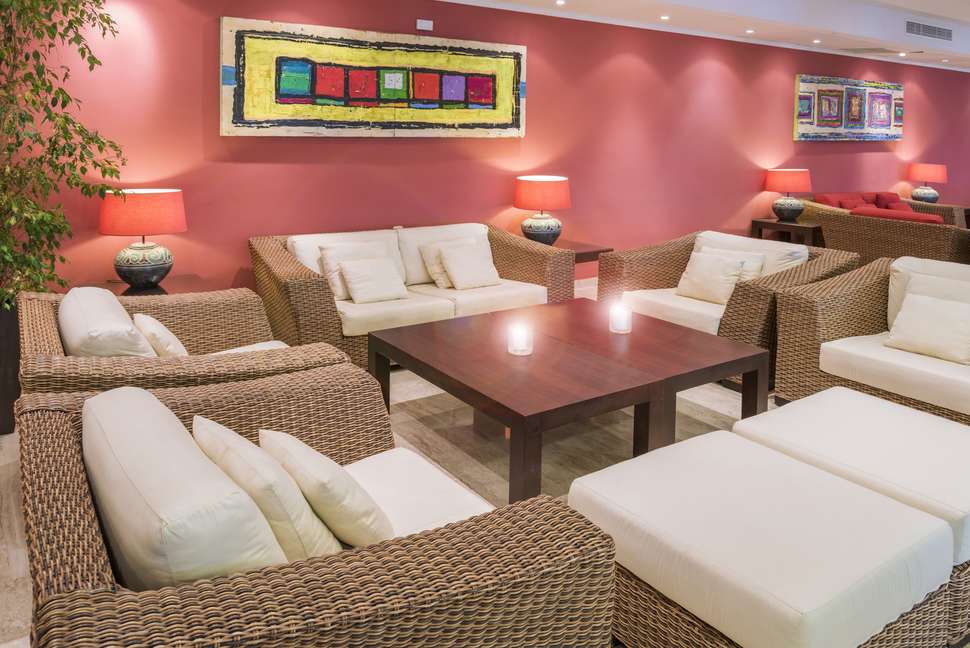 Een foto van de faciliteiten bij Hotel Cala Font