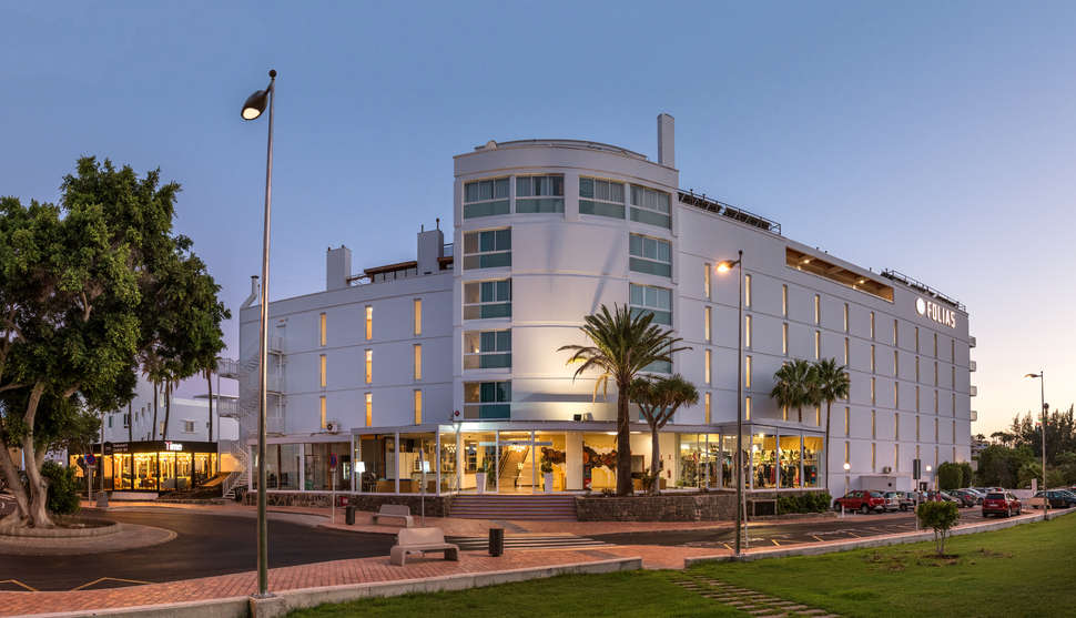 Een foto van de buitenkant van Hotel New Folias