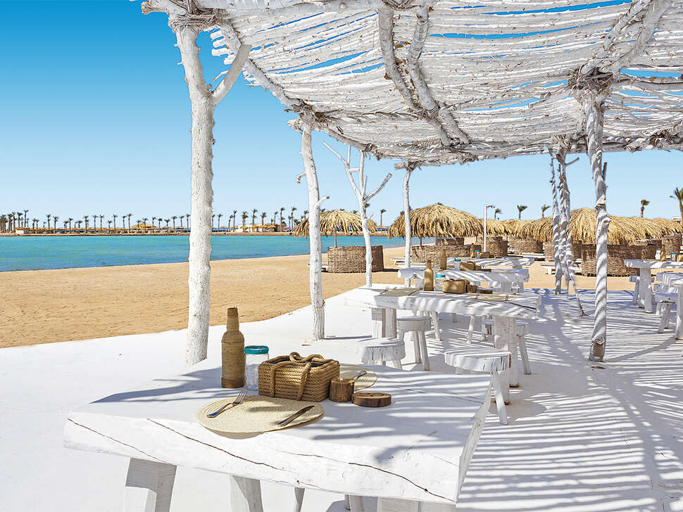 Een foto van het terras bij Meraki Resort
