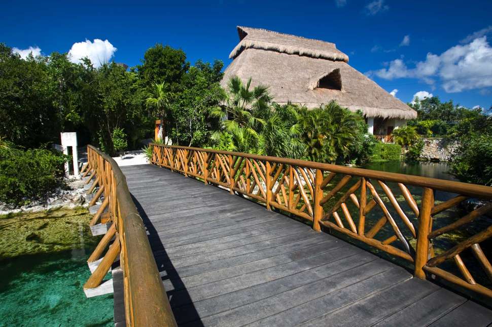 Een foto van de buitenkant van Catalonia Royal Tulum