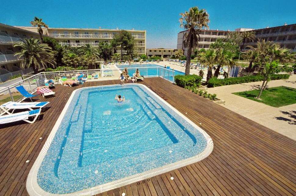 Een foto van het zwembad bij Club Hotel Aguamarina