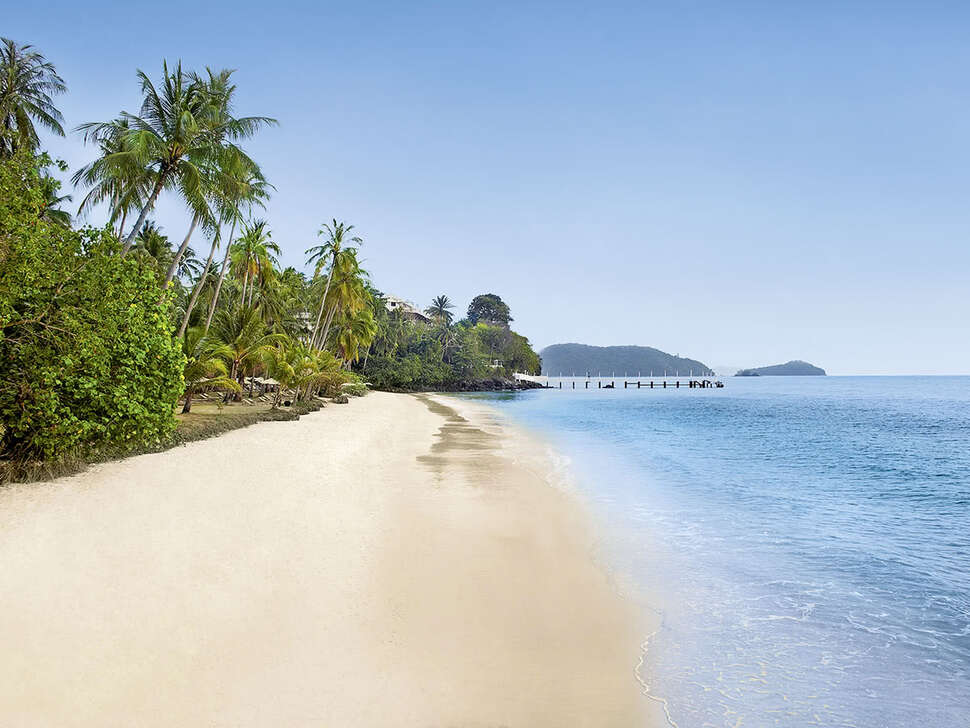 Een foto van het strand bij Cape Panwa Hotel