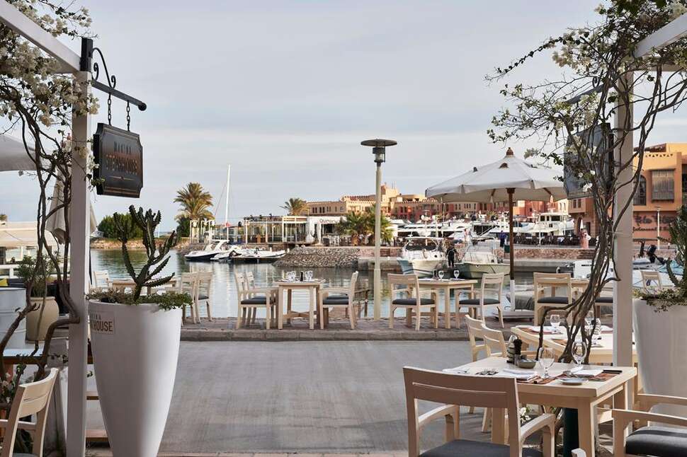 Ein Foto Captain's Inn Hotel