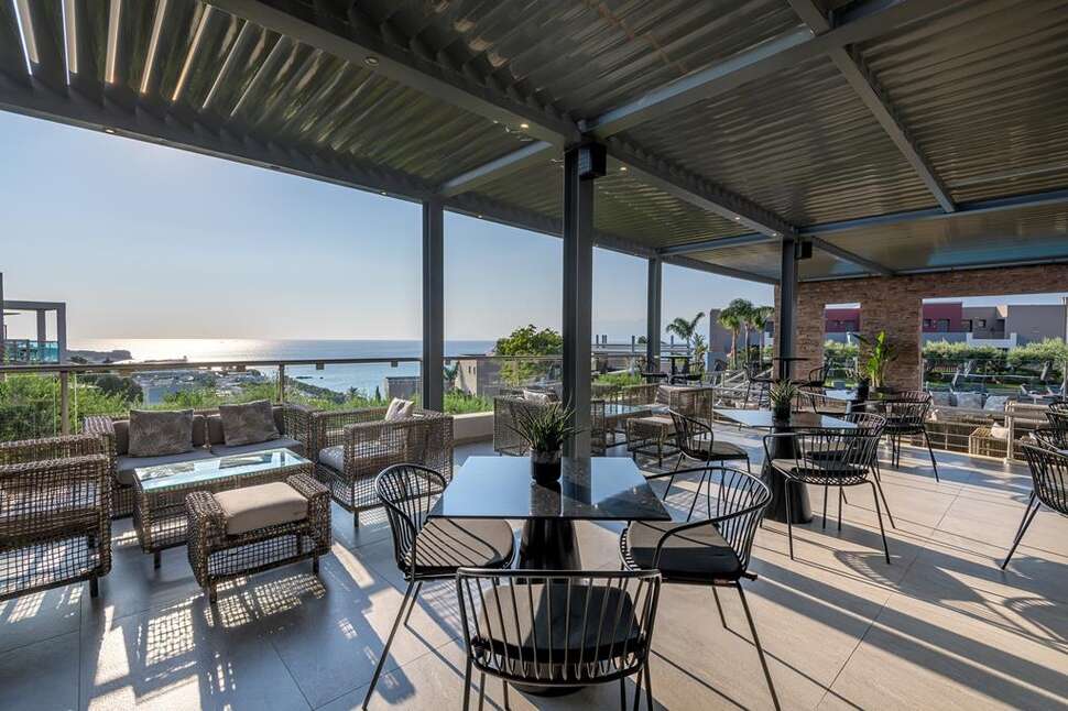Ein Foto von der Terrasse im Michelangelo Resort & Spa