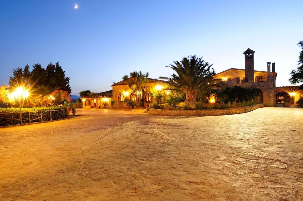 Een foto van de buitenkant van Agriturismo Villa Dafne