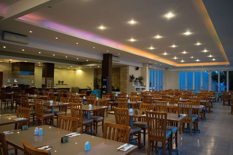 Een foto van Theo Sunset Bay Hotel