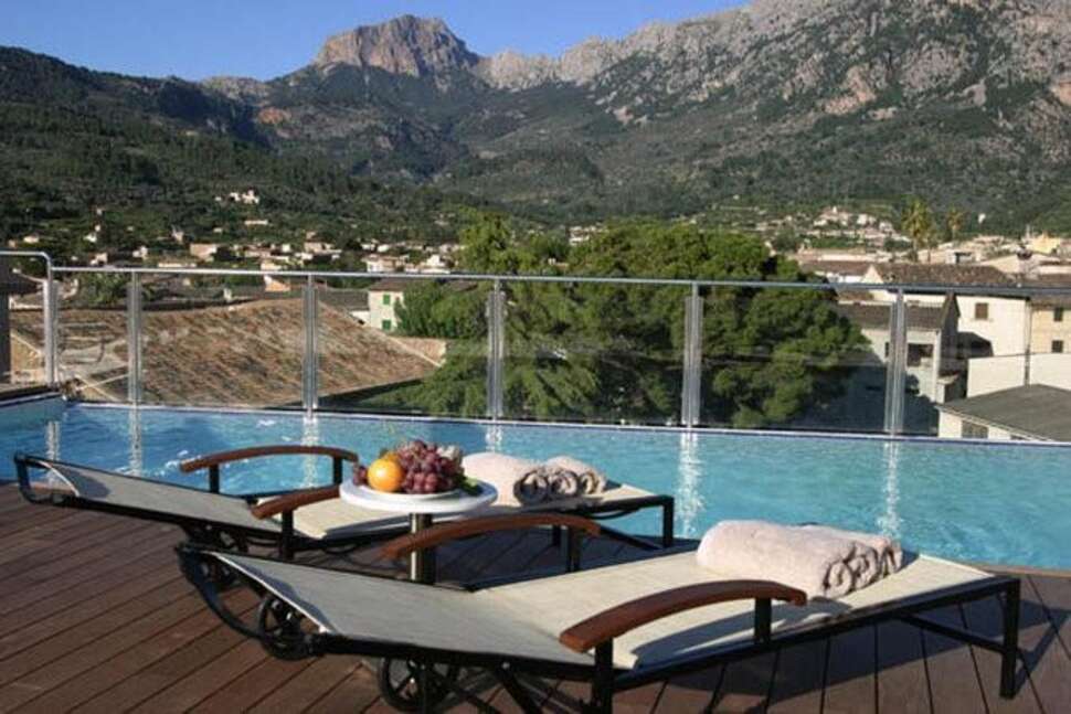 Een foto van het zwembad bij Gran Hotel Soller