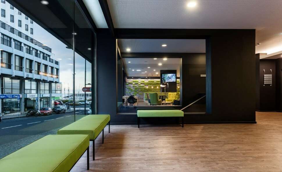 Een foto van het interieur van Neat Hotel Avenida