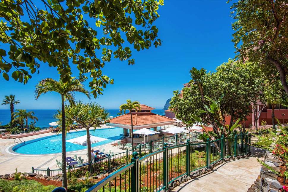 Een foto van het zwembad bij Pestana Royal All Inclusive