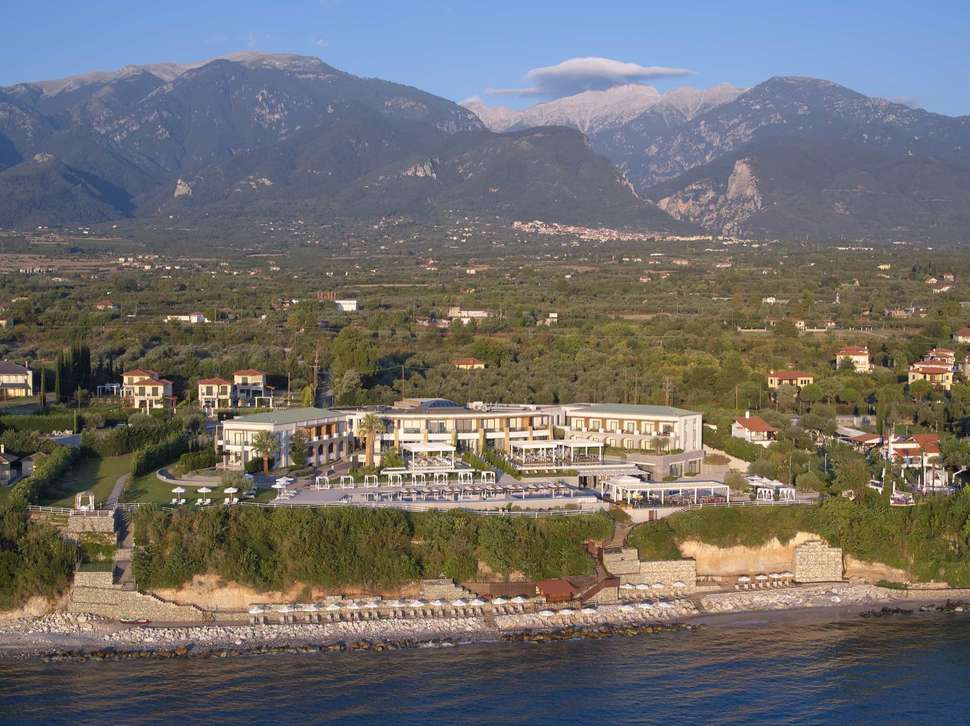 Een foto van de buitenkant van Cavo Olympo Luxury Hotel & Spa