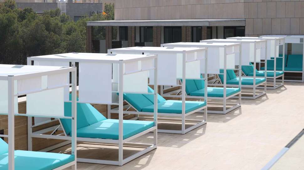 Ein Foto von der Terrasse im Golden Costa Salou Adults Only