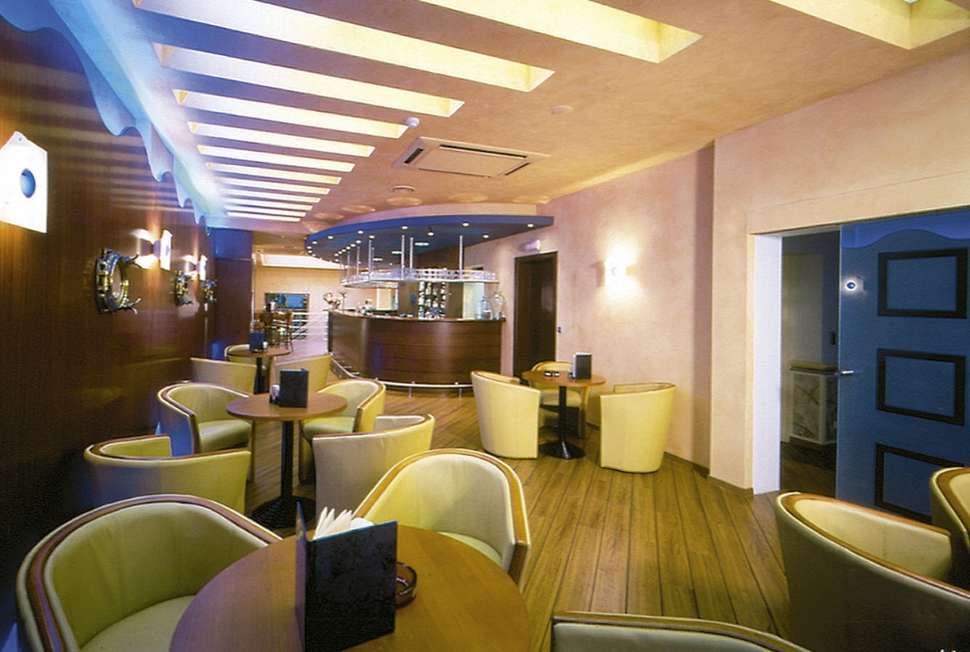 Een foto van het interieur van Hotel Bero