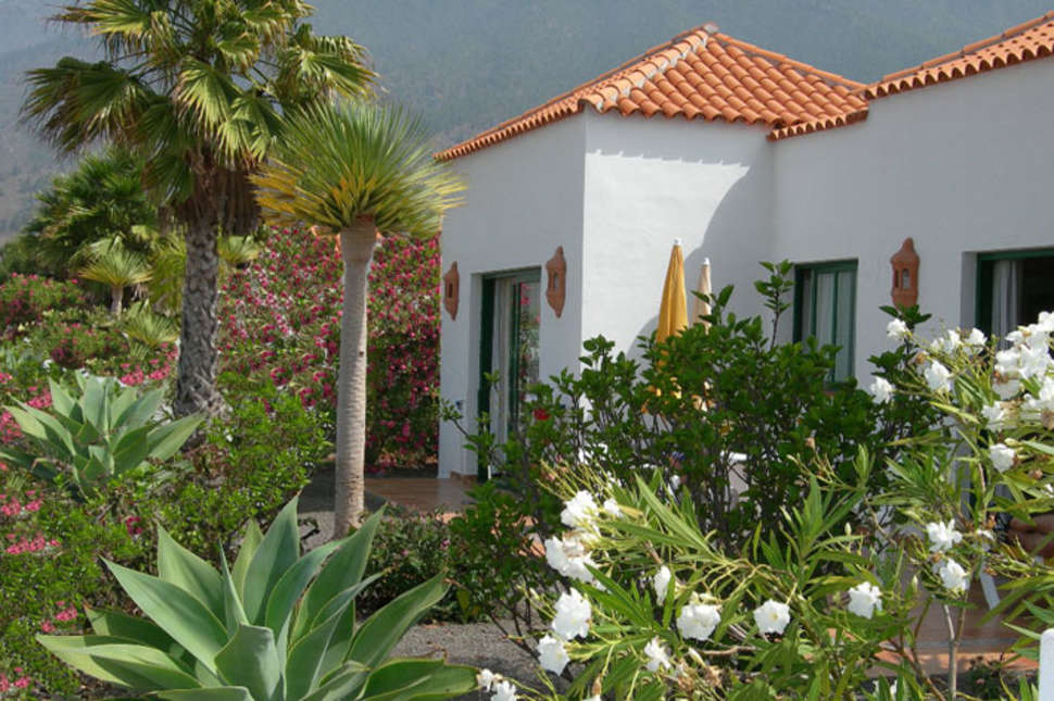 Een foto van de buitenkant van Bungalows & Villas La Palma Jardin