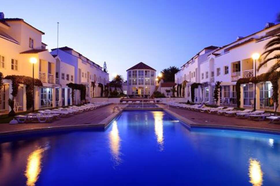 Ein Foto vom Pool im Apartments Ouratlantico