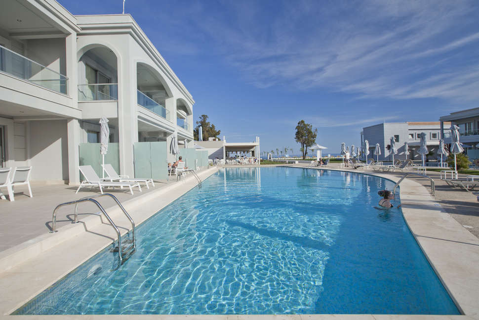 Een foto van het zwembad bij TUI Blue Lagoon Princess