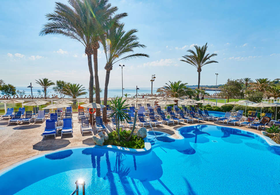 Een foto van het zwembad bij Hipotels Hipocampo Playa