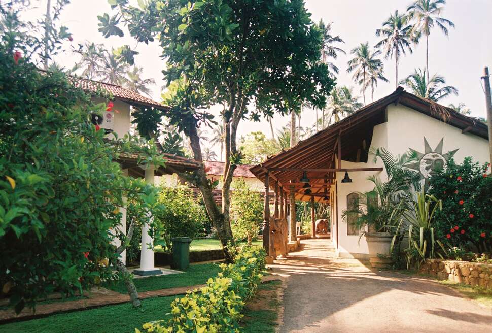 Ein Foto von der Außenansicht des Dickwella Resort