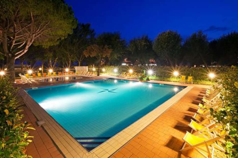 Een foto van het zwembad bij Club Del Sole Tenuta Primero Grado Family Collection