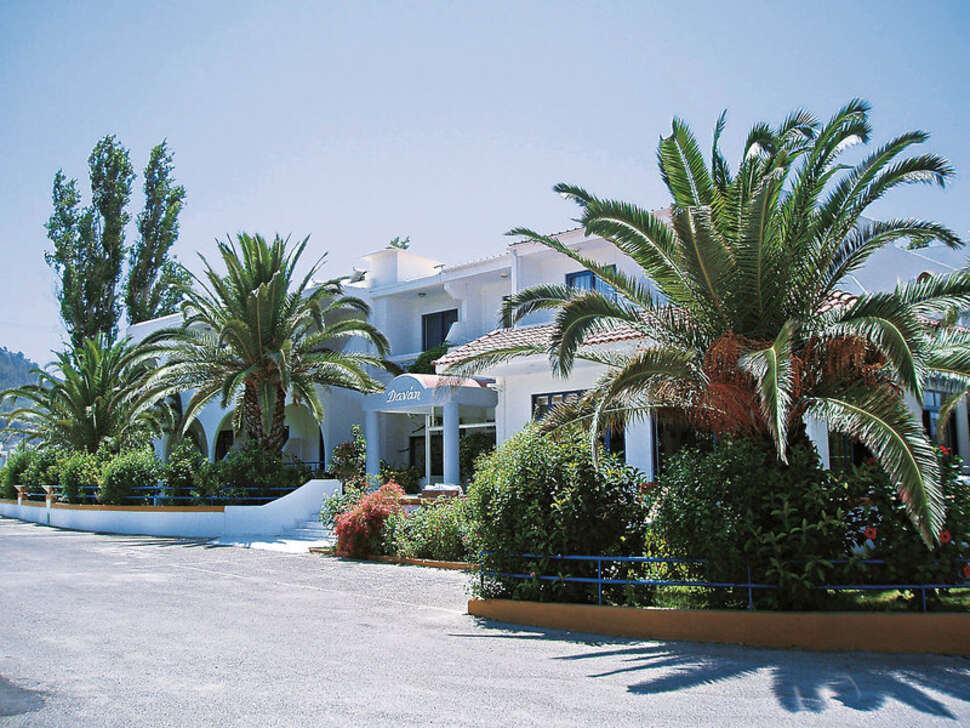 Een foto van de buitenkant van Hotel Danae