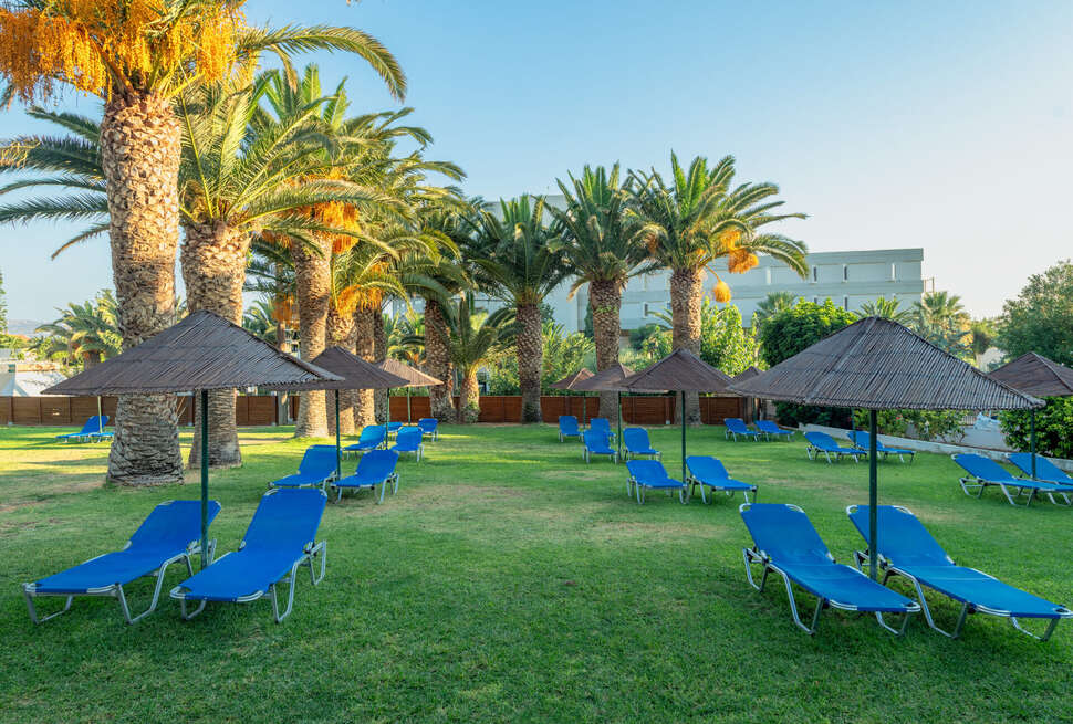 Een foto van het terras bij Hotel Marilena