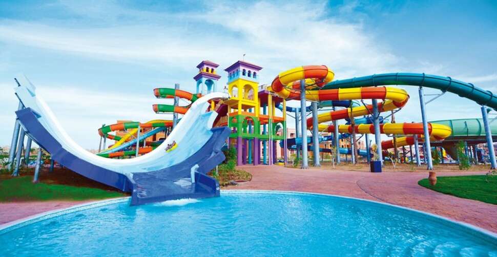 Een foto van het zwembad bij Charmillion Club Aquapark