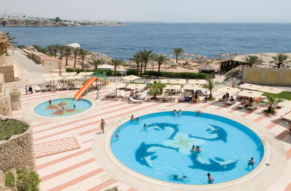 Een foto van het zwembad bij Dreams Beach Resort Sharm El Sheikh