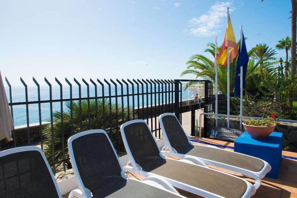 Ein Foto von der Terrasse im Apartments Los Caribes I