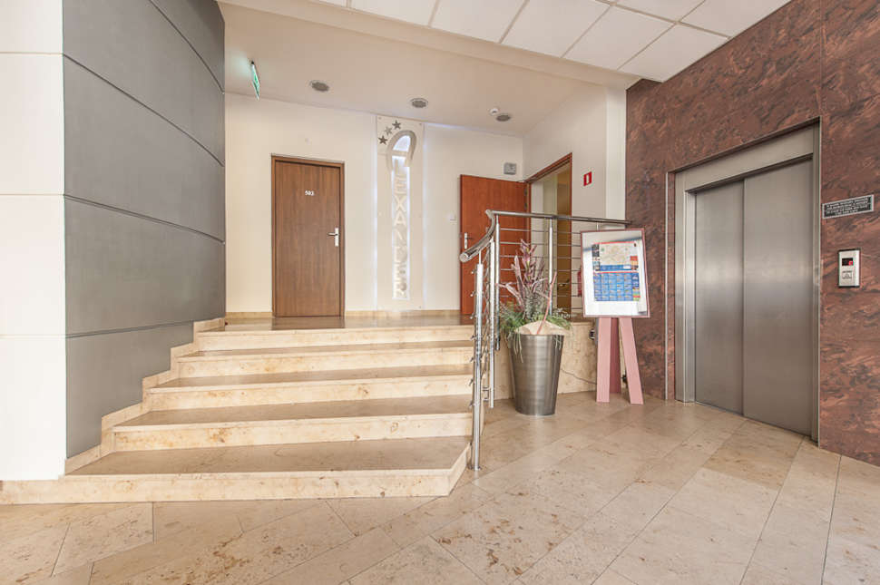 Een foto van het interieur van Hotel Alexander