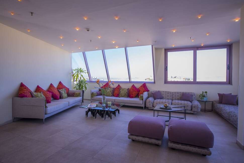 Een foto van het interieur van Novus City Hotel