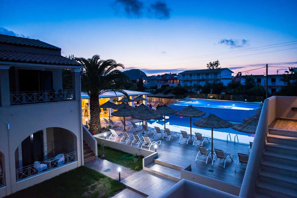Een foto van het zwembad bij Amour Holiday Resort