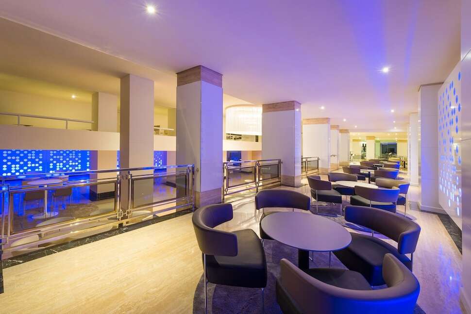 Een foto van het interieur van Hotel Palma Bellver Affiliated by Melia