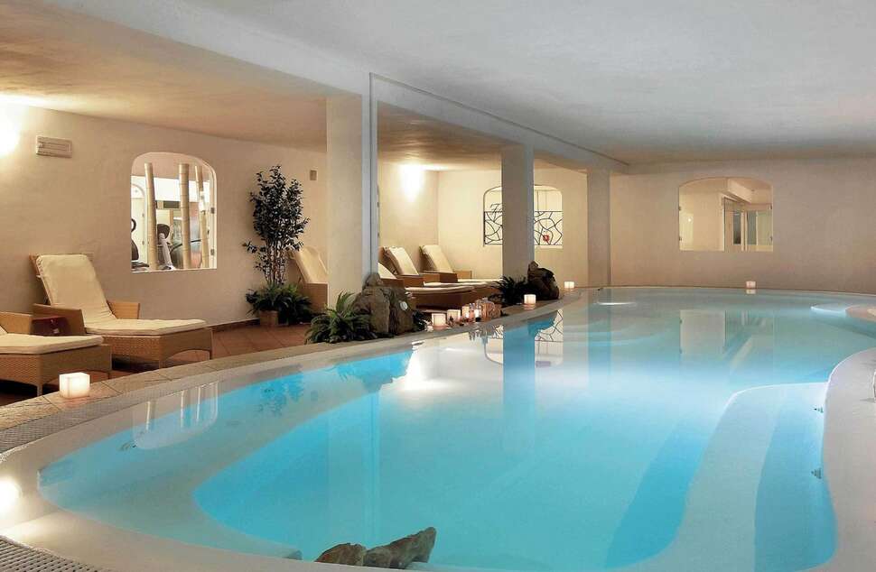 Ein Foto vom Pool im Colonna Resort