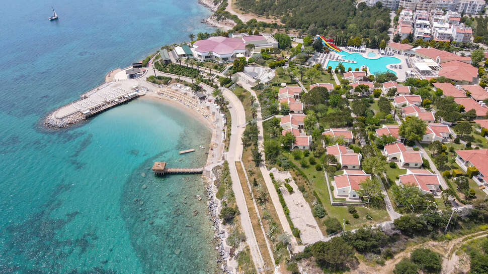 Een foto van de buitenkant van Anadolu Hotels Didim Club