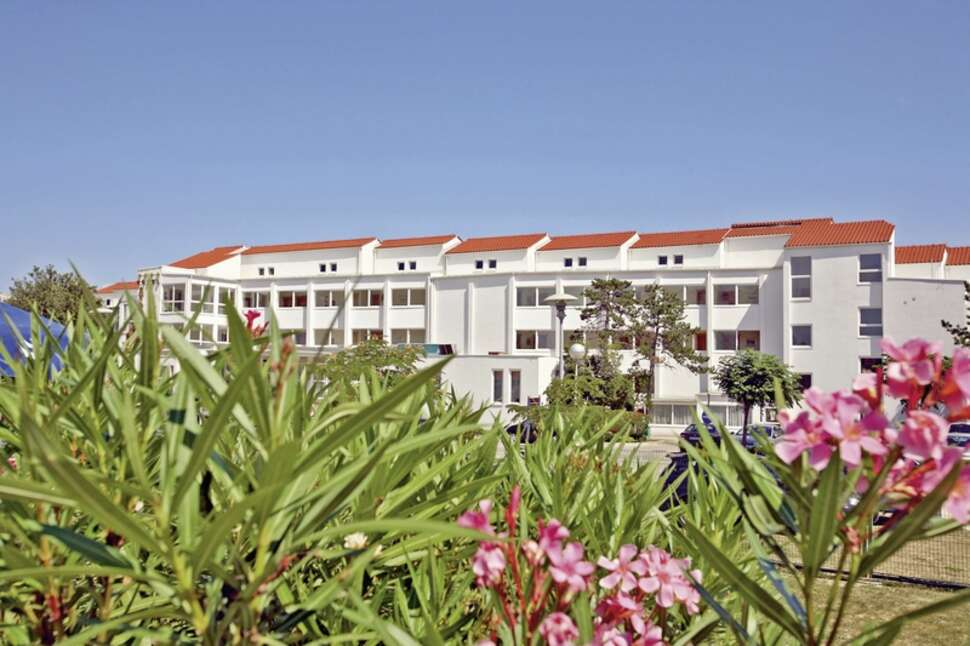 Een foto van de buitenkant van Sunny Baska Residence by Valamar