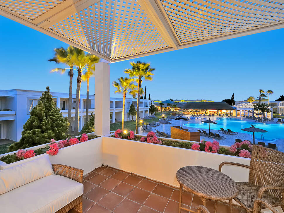Ein Foto vom Pool im Vincci Costa Golf