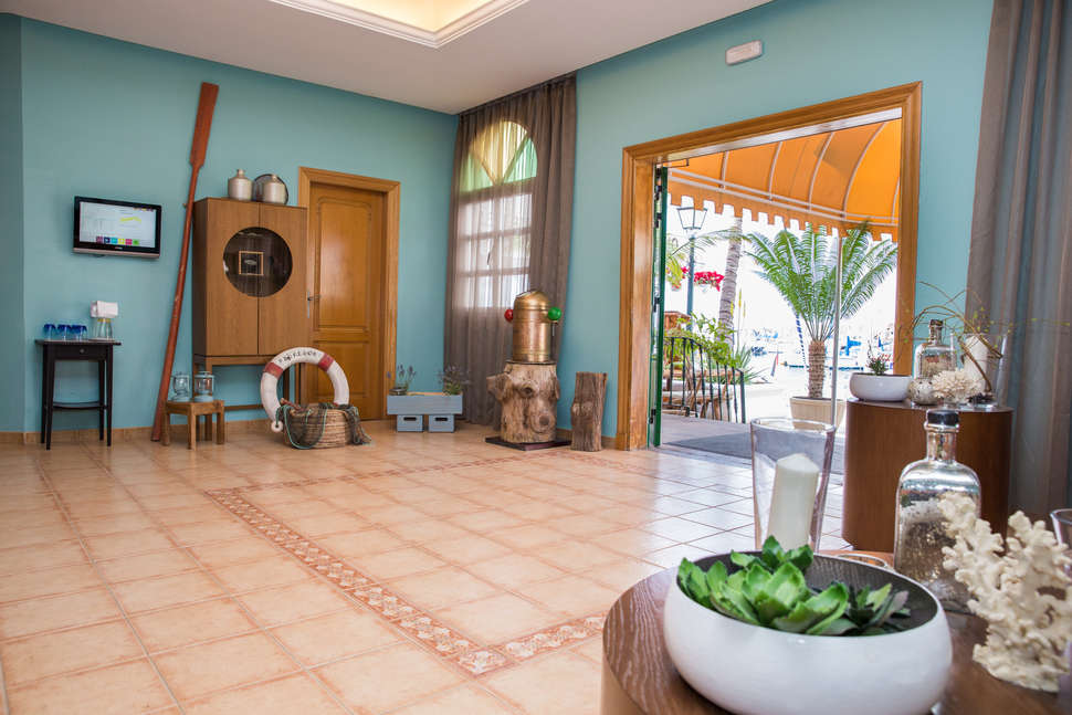Een foto van het interieur van Hotel Livvo Puerto de Mogan