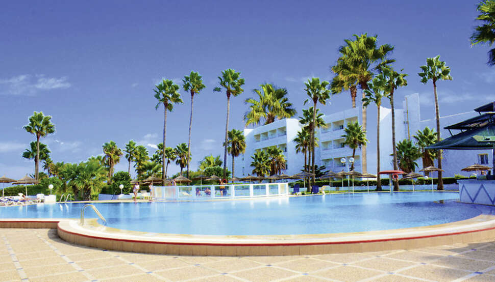 Een foto van het zwembad bij Hotel Club Tropicana & Spa