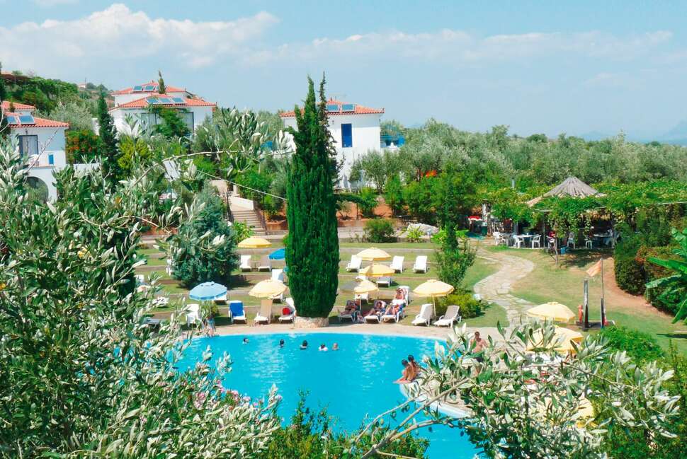 Een foto van Sunrise Village Beach Hotel