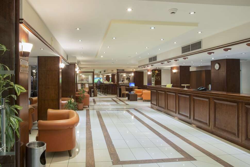 Ein Foto vom Innenbereich im Manousos City Hotel